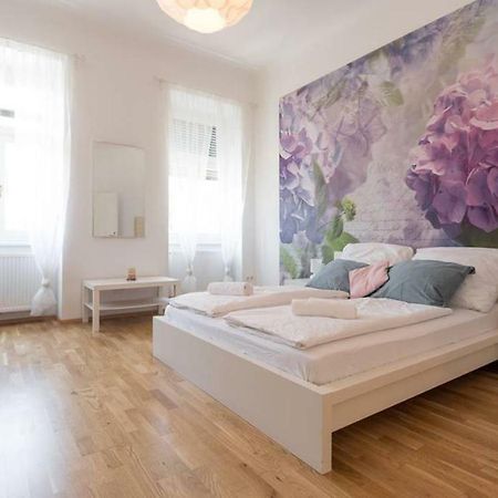 Spacious Vienna Central Station Residence Eksteriør billede