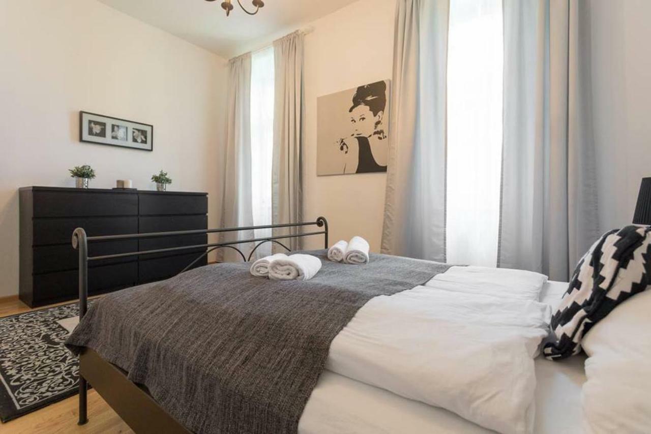 Spacious Vienna Central Station Residence Eksteriør billede